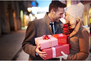 Hogyan válasszunk ajándékot férfiaknak? – Tippek és ötletek különböző alkalmakra